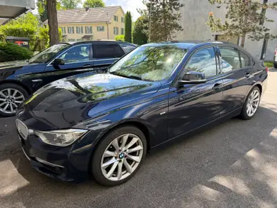 BMW 328i — Berline élégante, motorisation fiable et consommation maîtrisée — Heckansicht