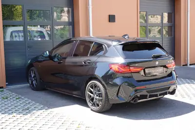 BMW M135i xDrive Steptronic — Berline sport 306 ch, équipée premium et peu kilométrée — Miniature 10
