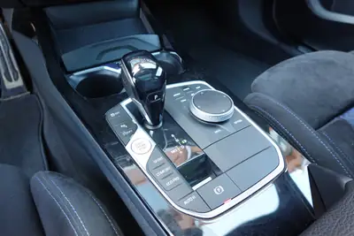 BMW M135i xDrive Steptronic — Berline sport 306 ch, équipée premium et peu kilométrée — Miniature 21