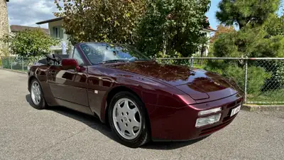 Porsche 944 Turbo Cabriolet 1991 — Légende sportive décapotable, 250 ch et prestige intemporel — Armaturenbrett