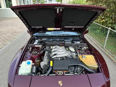 Porsche 944 Turbo Cabriolet 1991 — Légende sportive décapotable, 250 ch et prestige intemporel — Miniatur 10