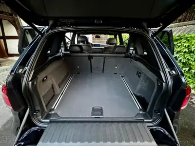 BMW X5 40d xDrive — SUV premium diesel, équipement M-Sport complet, première main suisse — tableau de bord