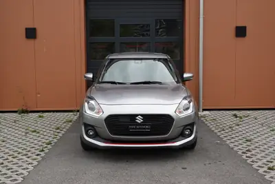Suzuki Swift 1.0 12V Automatic — Citadine agile, équipée et sans sinistre — côté