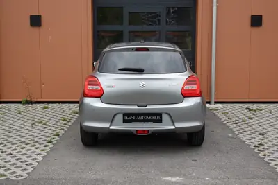 Suzuki Swift 1.0 12V Automatic — Citadine agile, équipée et sans sinistre — Miniature 9