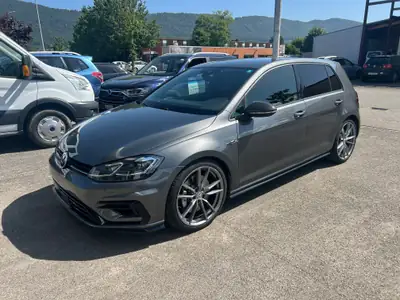VW Golf 2.0 TSI R 4Motion DSG — Performance sportive et traction intégrale — exterior view