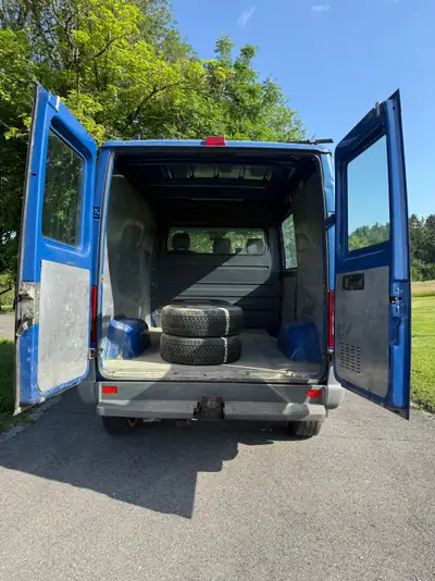 Mercedes-Benz Sprinter 2.7 CDI — Utilitaire premium robuste, 190 000 km seulement — arrière