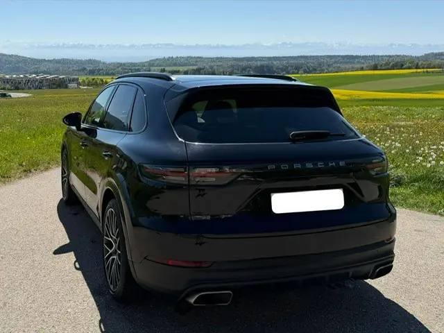 Porsche Cayenne 2018 occasion La Chaux-de-Fonds — 2