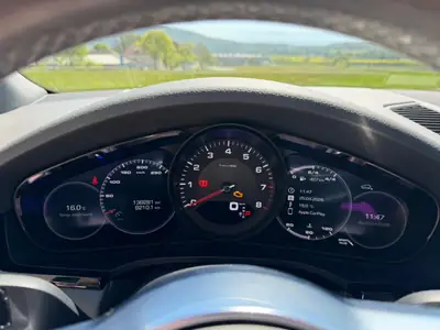 Porsche Cayenne 3.0 V6 340 CV — SUV Prestige, 1ère main, Véhicule CH — detail