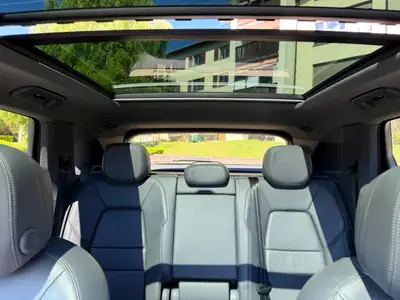 Porsche Cayenne 3.0 V6 340 CV — SUV Prestige, 1ère main, Véhicule CH — interior