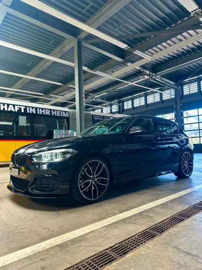 BMW M140i xDrive — Compacte sportive 340 ch, boîte auto, accident-free — côté