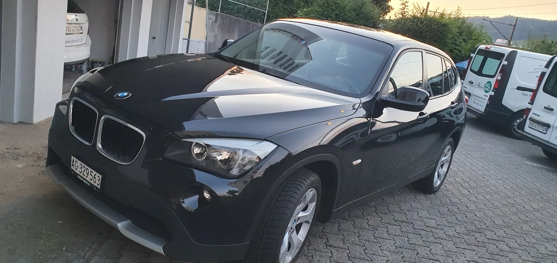 BMW X1 18d sDrive 2011 — SUV compact diesel fiable, sans accident — Außenansicht
