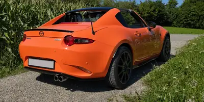 Mazda MX-5 2.0 30th Anniversary RF — Roadster sportif mythique, état impeccable — fianco