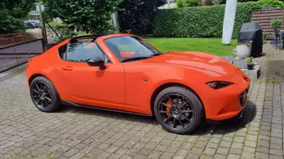 Mazda MX-5 2.0 30th Anniversary RF — Roadster sportif mythique, état impeccable — interni