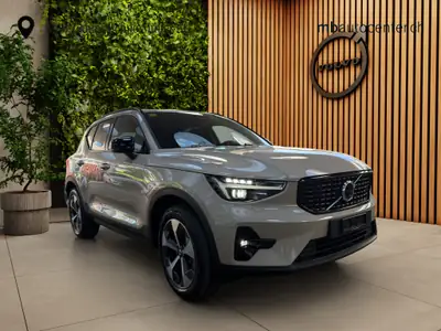 Volvo XC40 2.0 B3 MH Plus Dark — Hybride léger, seulement 25 km, design suédois premium — Miniature 7