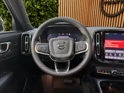 Volvo XC40 2.0 B3 MH Plus Dark — Hybride léger, seulement 25 km, design suédois premium — Miniature 12