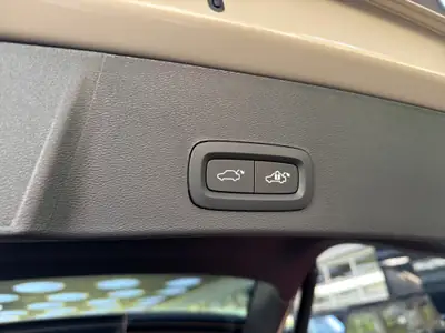 Volvo XC40 2.0 B3 MH Plus Dark — Hybride léger, seulement 25 km, design suédois premium — Miniature 20