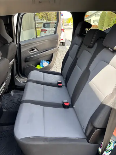 Dacia Jogger 1.6 Hybrid Extreme 7 places — Familial spacieux et économe — Detail