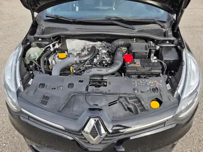 Renault Clio 1.2 TCe 120 — Édition 90 ans, première main, entretien Renault — Miniatura 10
