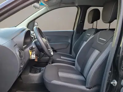 Dacia Lodgy 1.2 TCe Stepway — Monospace 7 places robuste et économique — detail