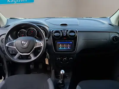 Dacia Lodgy 1.2 TCe Stepway — Monospace 7 places robuste et économique — Thumbnail 9