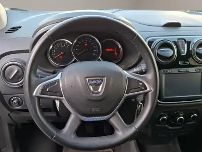 Dacia Lodgy 1.2 TCe Stepway — Monospace 7 places robuste et économique — Thumbnail 7