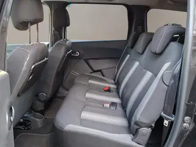 Dacia Lodgy 1.2 TCe Stepway — Monospace 7 places robuste et économique — Thumbnail 11