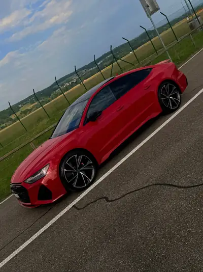 Audi RS7 Sportback V8 — 600 ch de pure performance, seulement 28'000 km — Seitenansicht