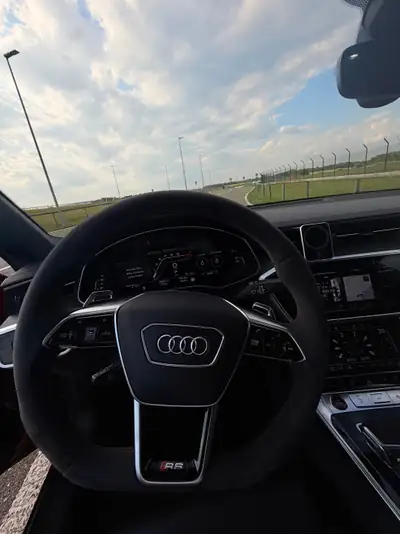 Audi RS7 Sportback V8 — 600 ch de pure performance, seulement 28'000 km — Detail
