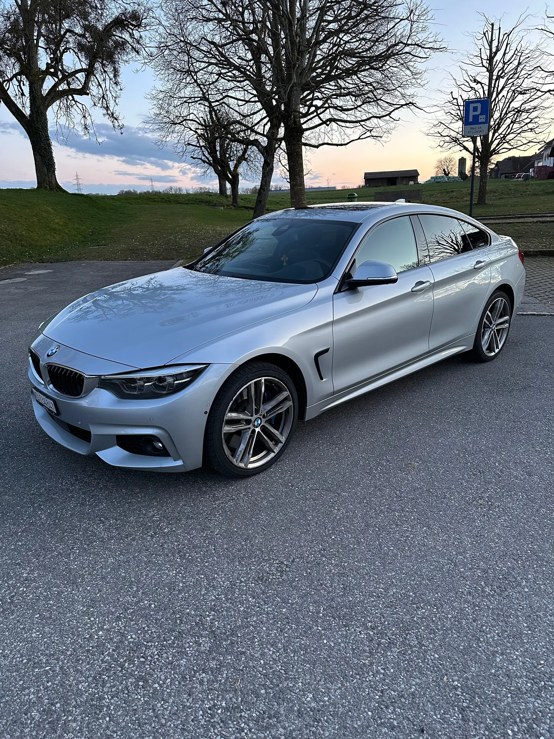 BMW 440i xDrive — Berline sportive 360 ch avec échappement M performance — vista esterna