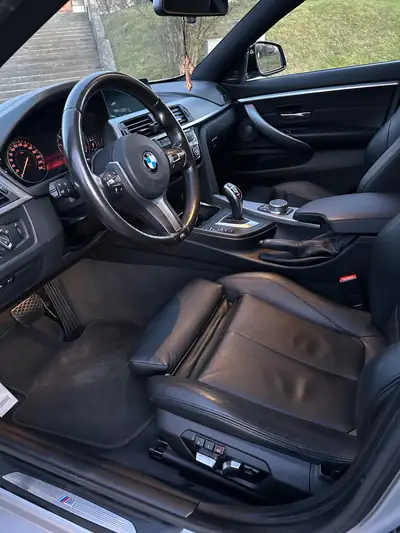 BMW 440i xDrive — Berline sportive 360 ch avec échappement M performance — interni