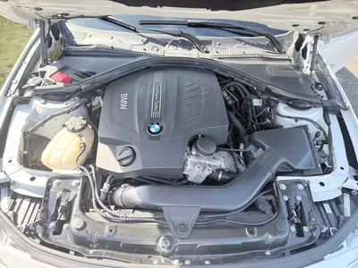 BMW 335i xDrive 2012 — Berline sportive allemande, 306 ch et transmission intégrale — Miniatura 7
