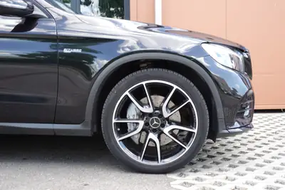 Mercedes-Benz GLC 43 AMG — SUV sportif 367 ch, toit ouvrant, sièges chauffants — tableau de bord