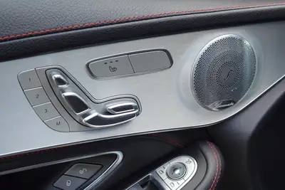 Mercedes-Benz GLC 43 AMG — SUV sportif 367 ch, toit ouvrant, sièges chauffants — Miniature 20