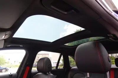 Mercedes-Benz GLC 43 AMG — SUV sportif 367 ch, toit ouvrant, sièges chauffants — Miniature 22