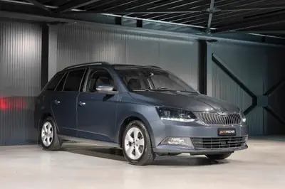 Skoda Fabia 1.2 TSI Ambition DSG — Compacte polyvalente, révision complète — Armaturenbrett