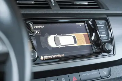 Skoda Fabia 1.2 TSI Ambition DSG — Compacte polyvalente, révision complète — Miniatur 15