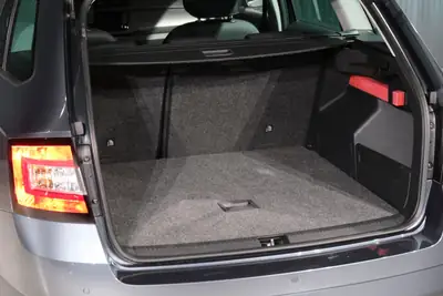 Skoda Fabia 1.2 TSI Ambition DSG — Compacte polyvalente, révision complète — Miniatur 18
