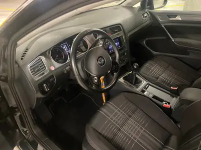 Volkswagen Golf 1.6 TDI Comfortline — Diesel économique, 115'000 km, sans accident — tableau de bord