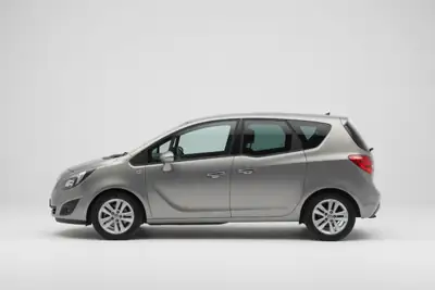Opel Meriva 1.7 CDTi Cosmo — Minivan diesel automatique, entretien réduit et fiable — fianco
