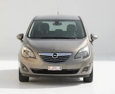 Opel Meriva 1.7 CDTi Cosmo — Minivan diesel automatique, entretien réduit et fiable — Miniatura 9