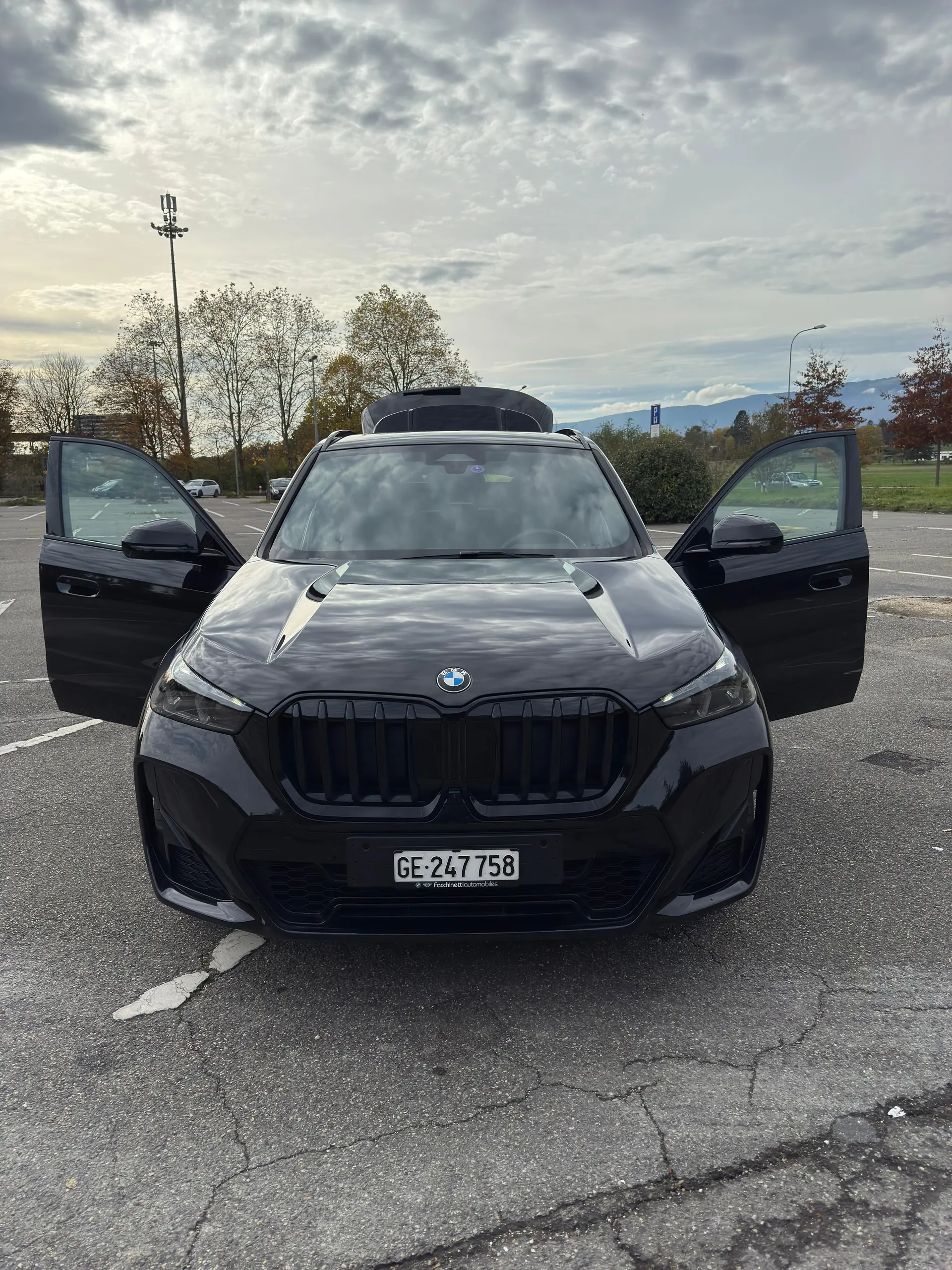BMW X1 xDrive 23i 48V M Sport 2024 — SUV compact hybride, 18 000 km seulement