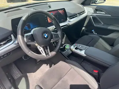 BMW X1 xDrive 23i 48V M Sport 2024 — SUV compact hybride, 18 000 km seulement — Detail