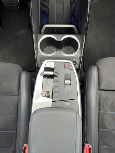 BMW X1 xDrive 23i 48V M Sport 2024 — SUV compact hybride, 18 000 km seulement — Miniatur 12