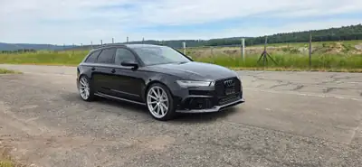 Audi RS6 Avant 4.0 V8 TFSI — Break haute performance 560 ch, black intégral — arrière