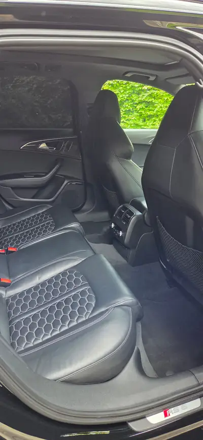 Audi RS6 Avant 4.0 V8 TFSI — Break haute performance 560 ch, black intégral — Miniature 18