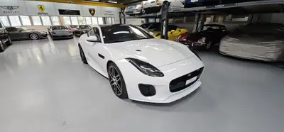 Jaguar F-Type Coupé 3.0 V6 S/C AWD — Sportive British, 380 ch et traction intégrale — rear view