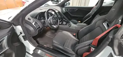 Jaguar F-Type Coupé 3.0 V6 S/C AWD — Sportive British, 380 ch et traction intégrale — Thumbnail 9