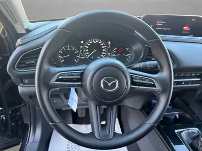 Mazda CX-30 SKYACTIV-G 122 M Hybrid — Compact urbain économe et fiable — Thumbnail 10