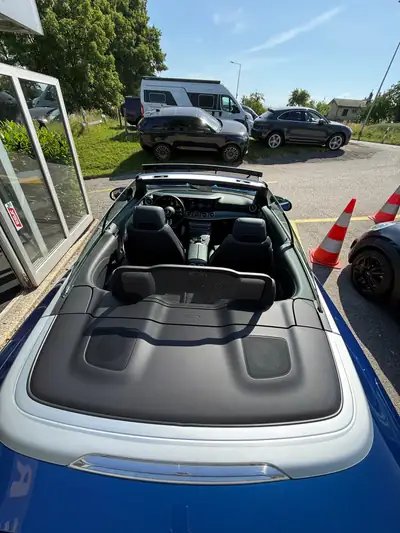 Mercedes-Benz E 200 Cabriolet 4Matic — Décapotable hybride luxe, seulement 7'300 km — cruscotto