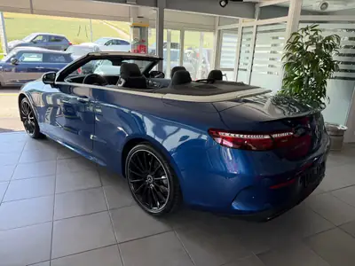 Mercedes-Benz E 200 Cabriolet 4Matic — Décapotable hybride luxe, seulement 7'300 km — Miniatura 14